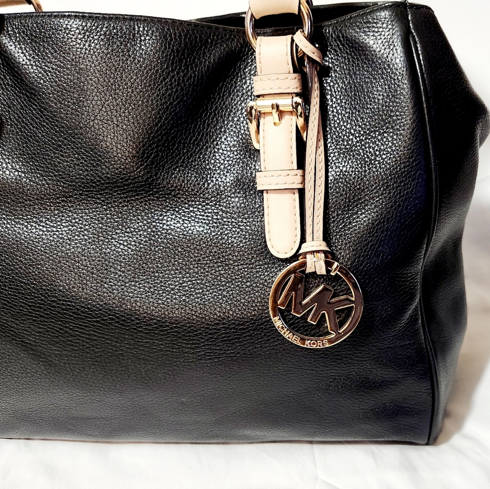 Michael Kors Jet Set Saffiano Shoulder Tote Bag Black - Picture 2 of 14